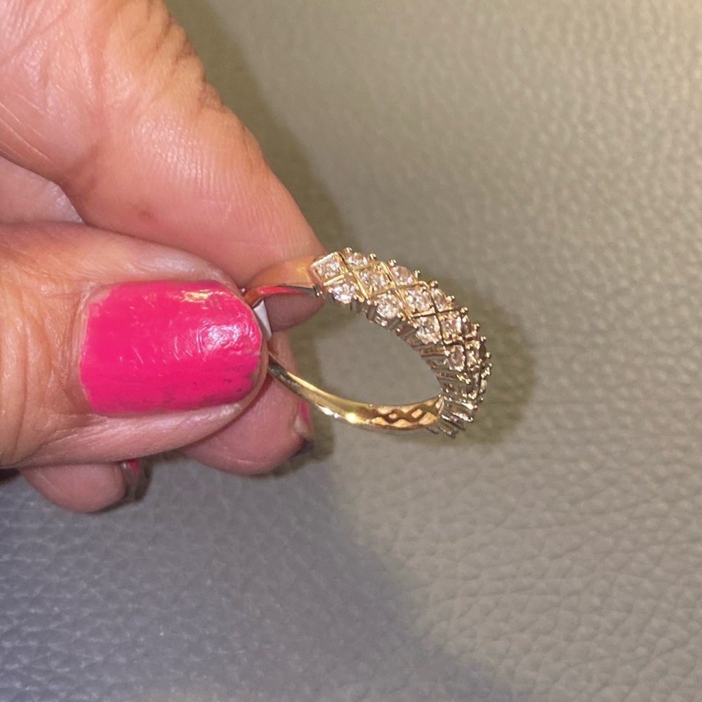 10k Gold Diamonds Ring